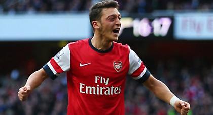 «Διαβολική»… καζούρα στον Εζίλ! (pics)