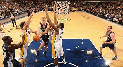 Καλοί, αλλά… χαμένοι οι Έλληνες