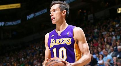 Πλήγμα με Νας για Λέικερς