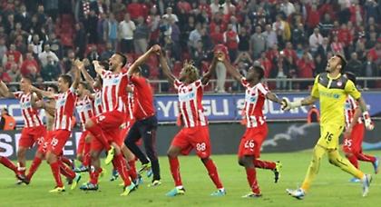 Κάμπελ - Στέφενς 4-0