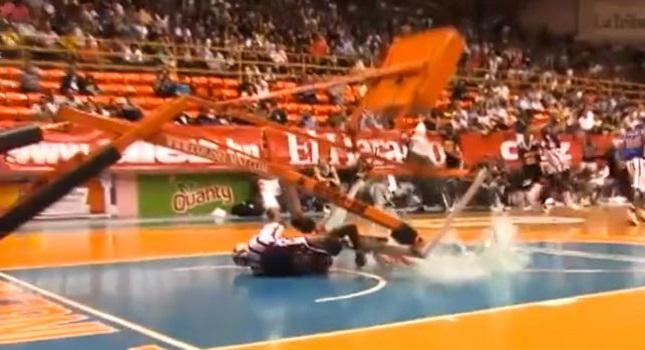 Τρομακτικός τραυματισμός παίκτη των Χάρλεμ(video)