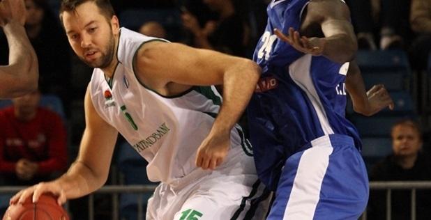 Αήττητη με σούπερ Βουγιούκα η Ούνιξ