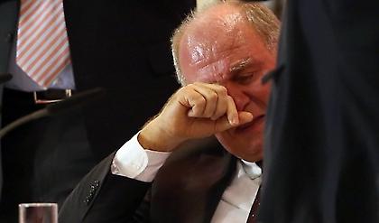 Ξέσπασε σε κλάματα ο Χένες