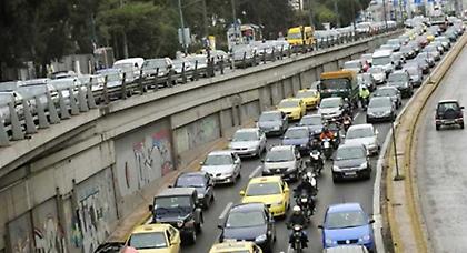 Μποτιλιαρίσματα λόγω της βροχής