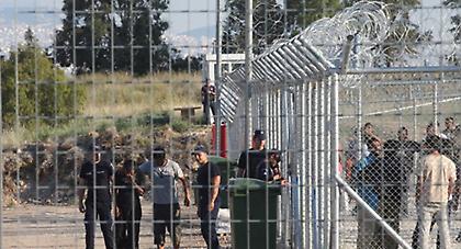 «Η κράτηση μεταναστών που αιτούνται άσυλο δεν συνάδει με τους ευρωπαϊκούς κανόνες»