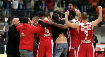 Η ζώνη σπάει και με… καρύδια