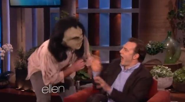 Ο «κυβερνήτης» τρόμαξε σαν κοριτσάκι (video)