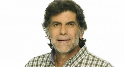 Γιάννης Μπέζος: «Αν δεν είσαι και λίγο Αριστερός στην Ελλάδα δεν έχει νόημα…»