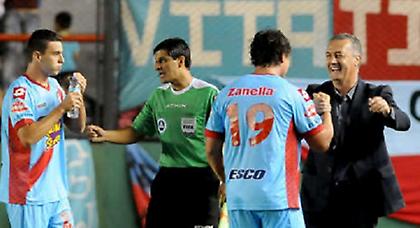 Στο κόλπο η Σαραντί καθάρισε τη Μπόκα