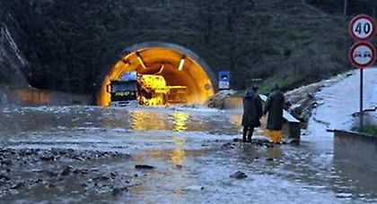 Δεκατέσσερις νεκροί από την κακοκαιρία στη Σαρδηνία