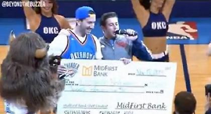 Σούταρε, ευστόχησε και… πλούτισε (vid)