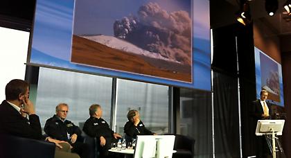 Ούτε τα... ηφαίστεια δεν σταματούν την easyJet