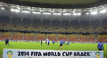 Σε… κάμπριο γήπεδο η Εθνική