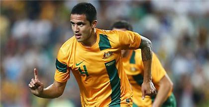 Ο Ποστέκογλου κέρδισε τον… Κάμπελ (video)