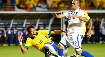 «Ο Νεϊμάρ πέφτει και του τα δίνουν»