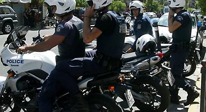 Ανήλικος άρπαξε μεγάλο ποσό από αυτοκίνητο