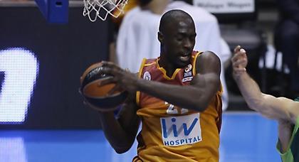 Απίθανο κάρφωμα από τον Μενσά-Μπονσού (video)