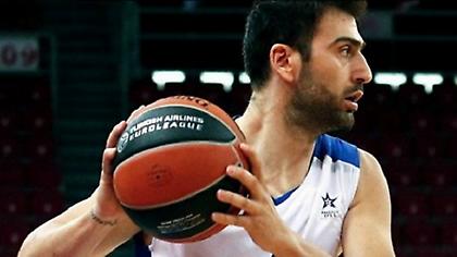 Ο Βασιλειάδης νίκησε τον Ταπούτο