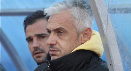 Παραίτηση με αιχμές από Χαραλαμπίδη