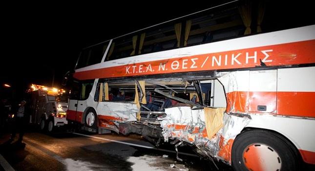 Τέσσερις σοβαρά τραυματίες στα Τέμπη