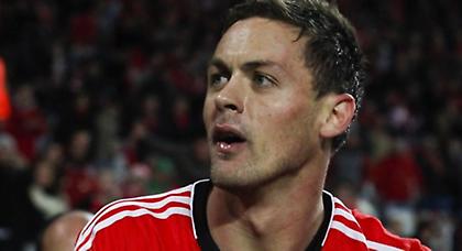 Ρίχνει… ματιές σε Μάτιτς ο Μόγες