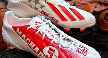 Τα… ειδικά παπούτσια του Μασάντο