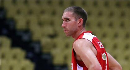 Ανέβαλε τους εορτασμούς ο Λοτζέσκι