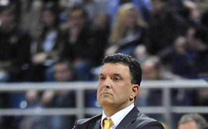 Τριπλή αγωνία για Αγγέλου