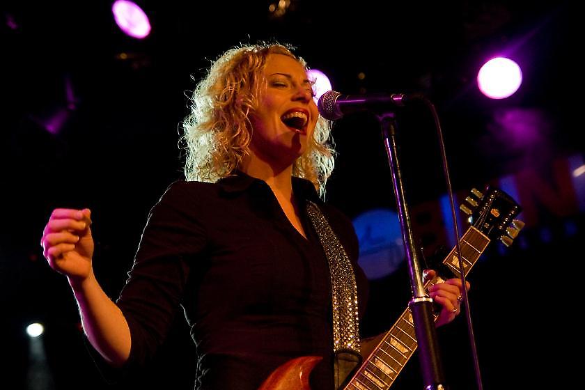 H Anneke στην Ελλάδα για τρεις εμφανίσεις