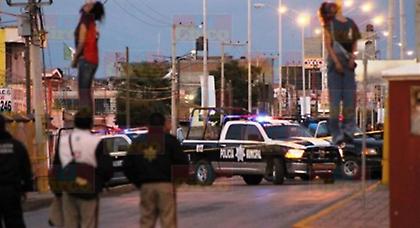 Φρίκη στο Μεξικό: Τα καρτέλ ναρκωτικών κρέμασαν δύο ανήλικες(pic)