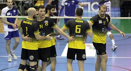 «Ξύπνησε» στο τέλος η ΑΕΚ