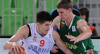 Αγωνία για Μίτροβιτς