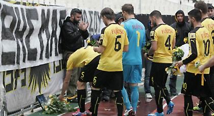 Η ΑΕΚ αποχαιρέτησε τον Θέμη (pics)