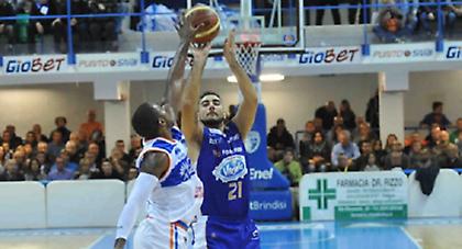 Εντυπωσιάζει η Μπρίντιζι, καλός ο Σάκοτα