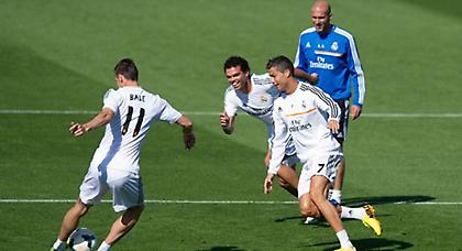 Ζιντάν: «Ανησυχώ μη με ξεπεράσει ο Μπέιλ»