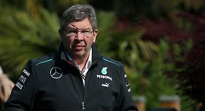 Στο ποδόσφαιρο θα το ρίξει ο Μπρον