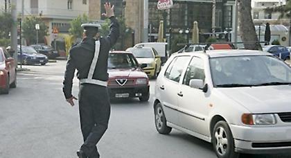 «Βροχή» οι κλήσεις για παράνομη στάθμευση στο κέντρο της Αθήνας