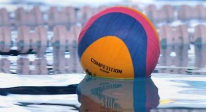 Τα βλέμματα σε Κρήτη και Πειραιά