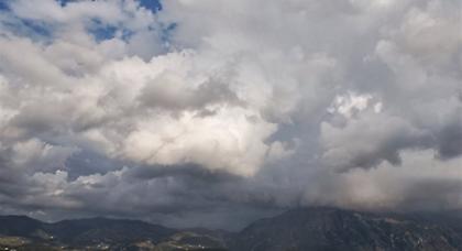 Τοπικές βροχές και πτώση της θερμοκρασίας το Σαββατοκύριακο