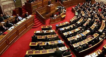 Βουλή: Τα μεσάνυχτα ψηφίζεται ο προϋπολογισμός του 2014