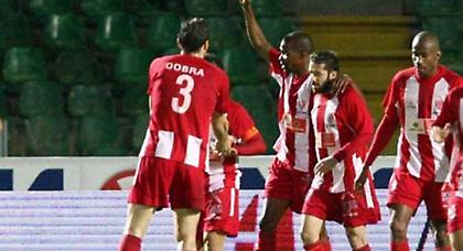 Με συγκάτοικο στην κορυφή