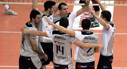 Δεν το κουνάει…