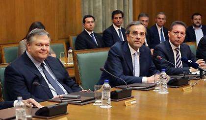 Ο κυνισμός Στουρνάρα και ο θανάσιμος κίνδυνος για Σαμαρά-Βενιζέλο