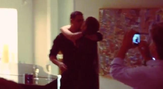 Ξαναπαντρέυεται ο Ρονάλντο (video)