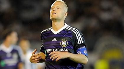 Έξω και ο Ντεζάχτ για Άντερλεχτ