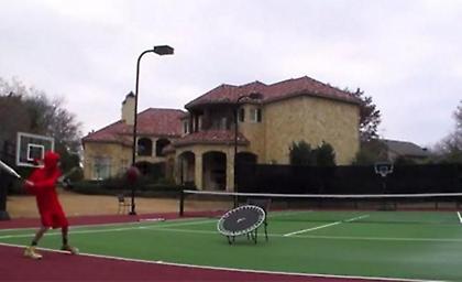 Απίθανο καλάθι τεσσάρων αθλημάτων (Video)