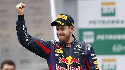 Φέτελ: «Παράλογοι οι διπλοί βαθμοί»