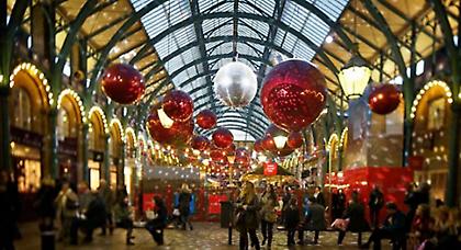 Εορταστικό ωράριο από σήμερα -  Δύο Κυριακές ανοιχτά