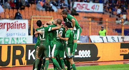 Ανατροπή με… ελληνικό χρώμα