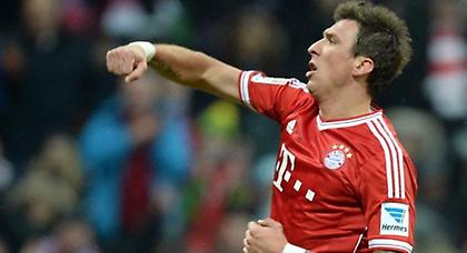 Και ξανά προς τη δόξα τραβά…